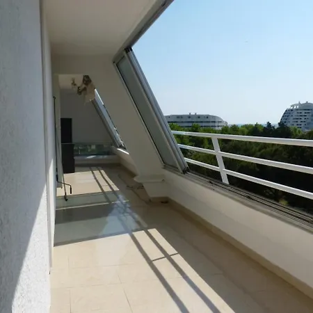 Les Jardins Du Couchant Apartment *