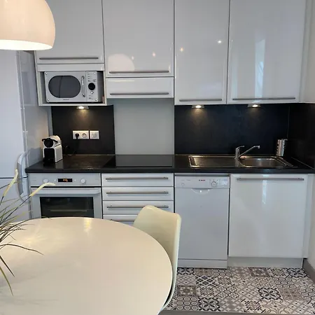 Les Jardins Du Couchant Apartment *